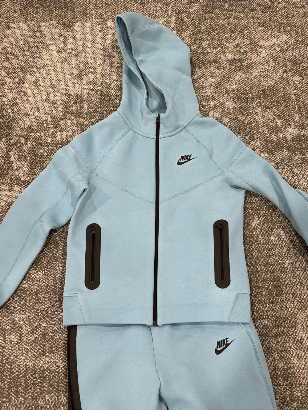 Boys Nike Tech Fleece Track Suit Sweatshirt + Joggers Light Blue Black - Picture 2 of 6